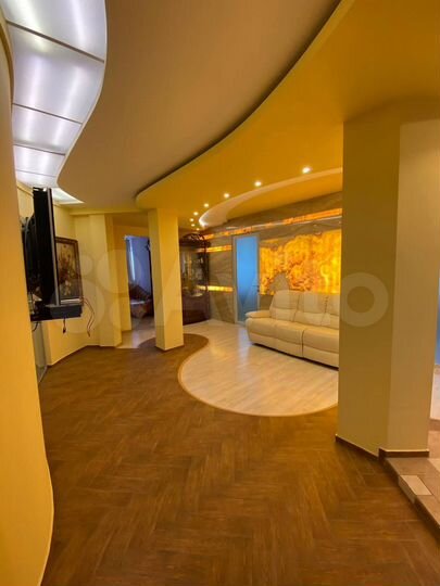 4-к. квартира, 130,2 м², 3/6 эт.