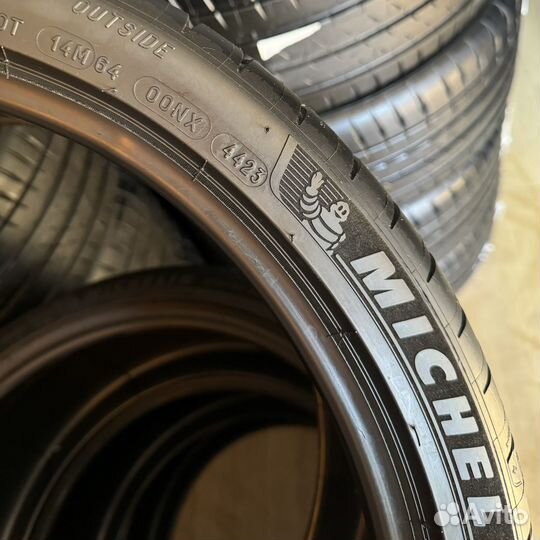 Michelin Pilot Sport 4 S 275/30 R21 и 245/45 R21