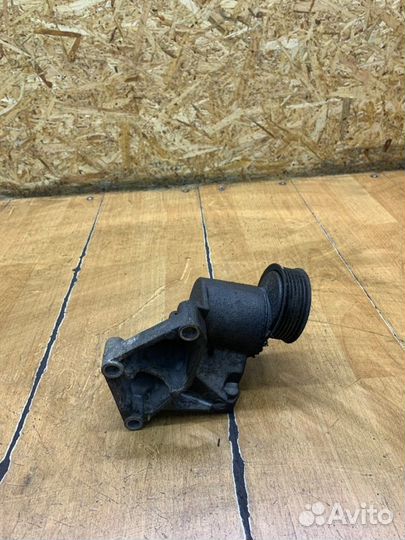 Кронштейн двигателя правый Ford Focus 1 fydb 2003