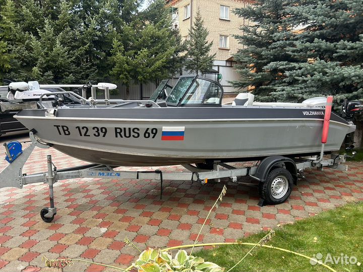 Продаётся моторная лодка Волжанка 53 Bowrider