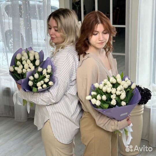 Монобукет 25 белых тюльпанов