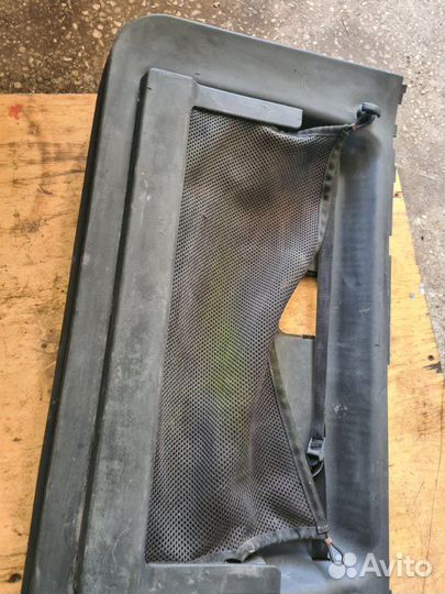 Обшивка багажника Mitsubishi Pajero 3 3.5 2001