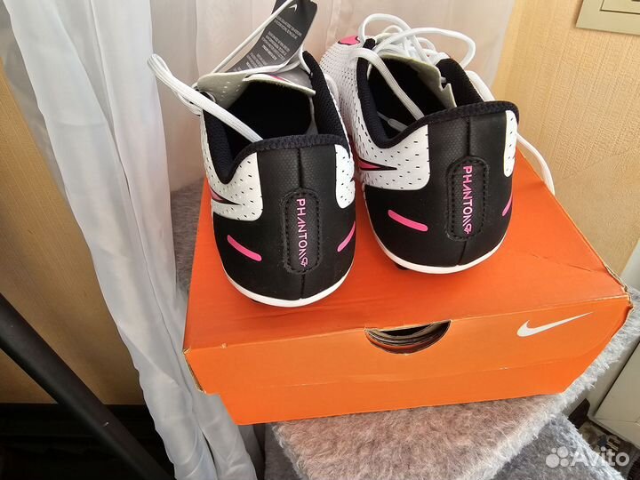 Бутсы Nike phantom