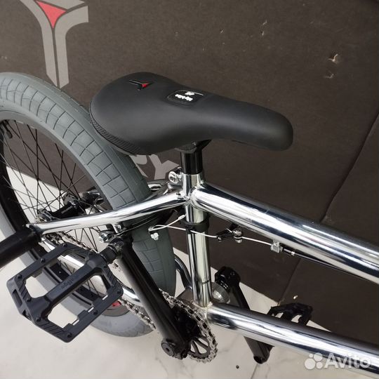 Велосипед BMX на пром подшипниках