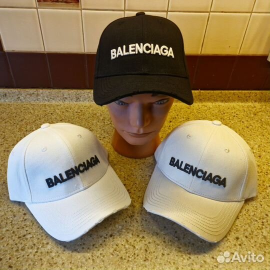 Бейсболка Balenciaga. Новинка