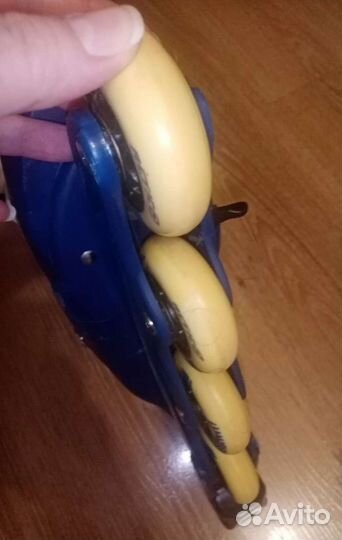 Коньки роликовые