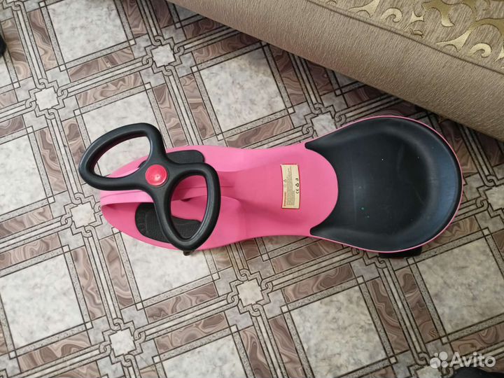 Машинка каталка толокар