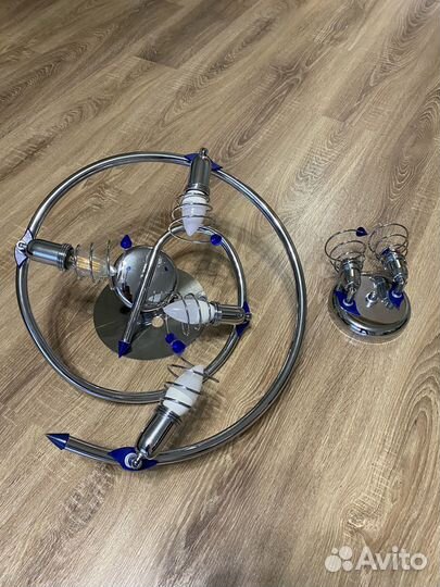 Продам люстру потолочную