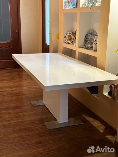 Кухонный стол