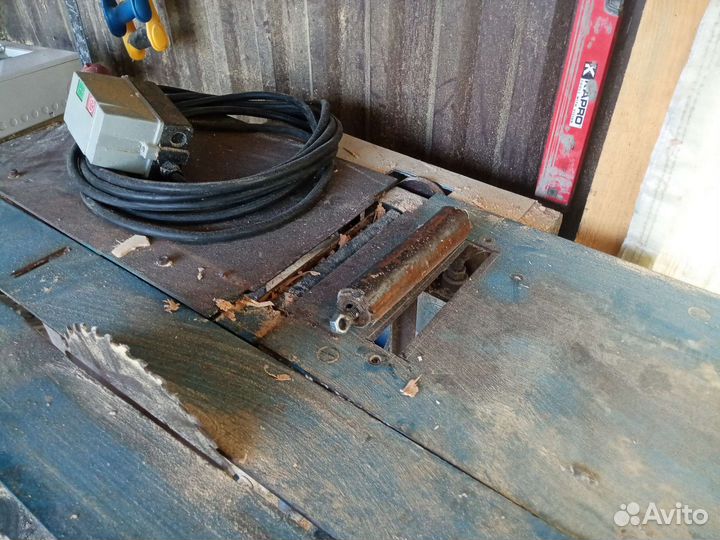 Станок деревообрабатывающий