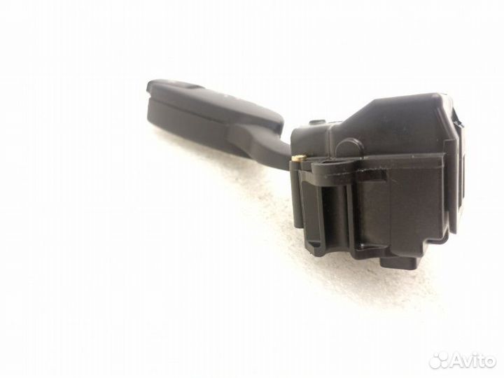 Подрулевой переключатель поворотников Bmw 5-Series