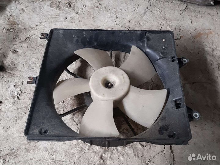 Вентилятор радиатора Honda Accord 7