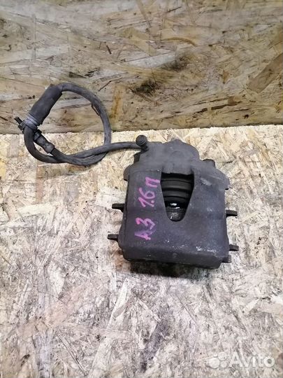 Суппорт передний правый Audi A3 8P