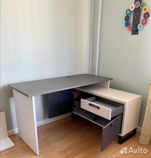 Детская мебель Письменный стол