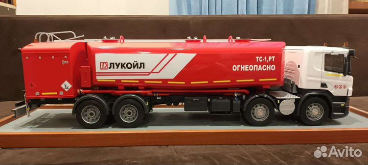 Модель бензовоза