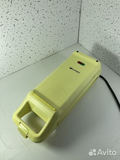 Вафельница для бельгийских вафель Kitfort кт-1611