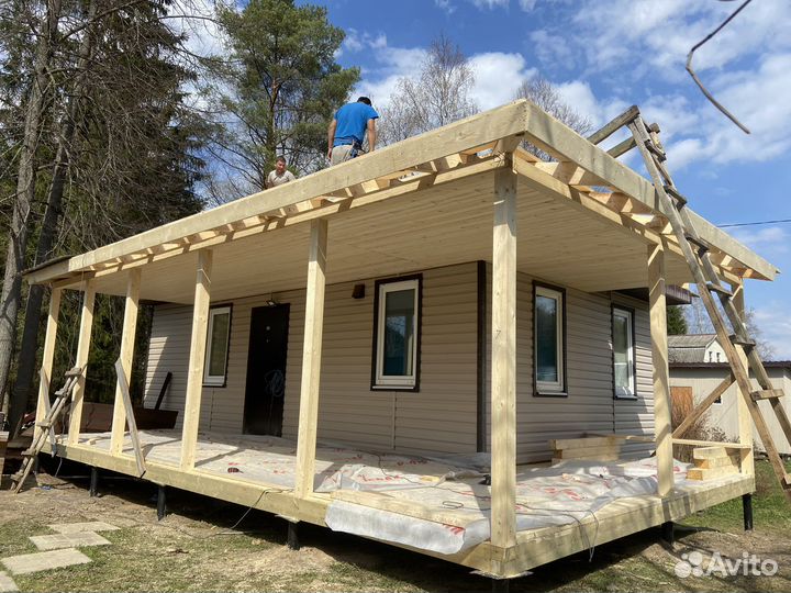 Бригада строителей