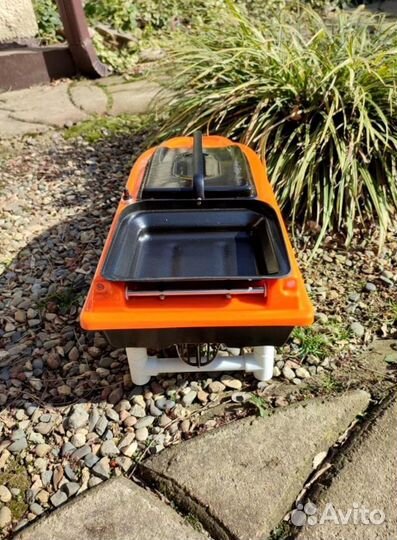 Прикормочный карповый кораблик Ранферри Atom