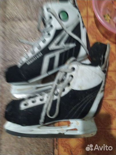 Коньки хоккейные Монреаль Арктика 42 размер рвутся