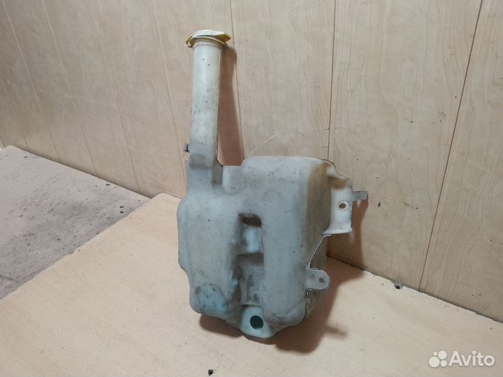 Бачок омывателя Chrysler Sebring 2