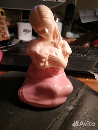 Коллекционный флакон для духов Avon