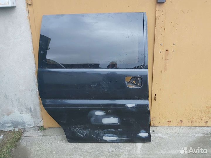 Дверь правая на митсубиси л400