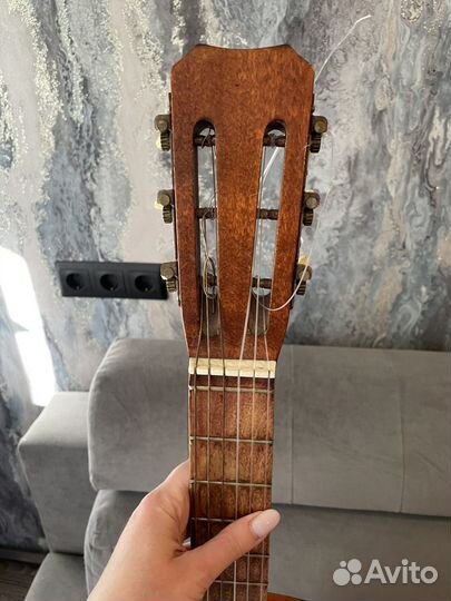 Акустическая гитара