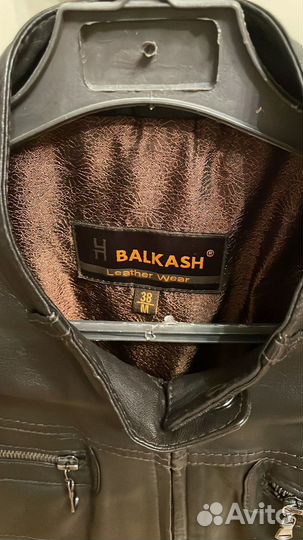 Кожаная куртка 38