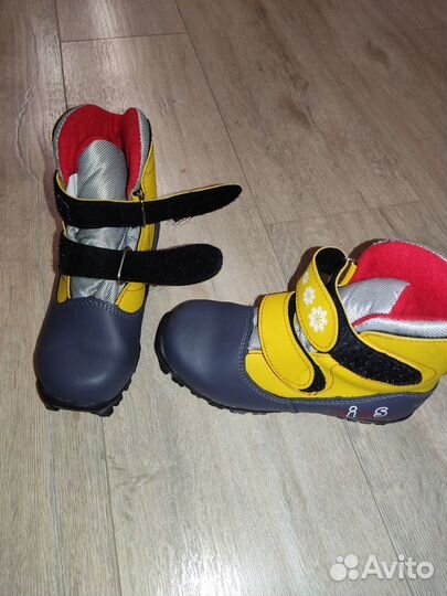 Лыжные ботинки 32 размер