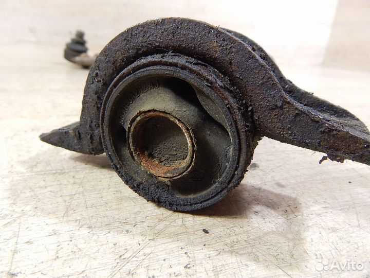 Рычаг передний левый Ford Focus 1