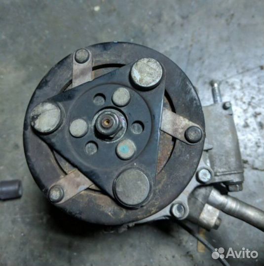 Компрессор кондиционера Honda civic 8 4d цивик 4д