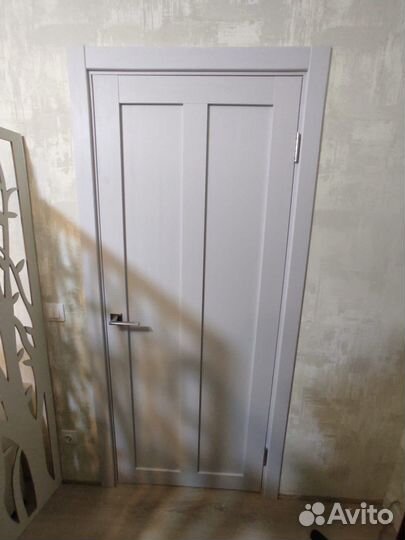 Дверная фурнтиура и двери в наличии