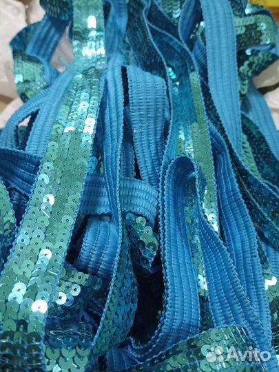 Лента с пайетками