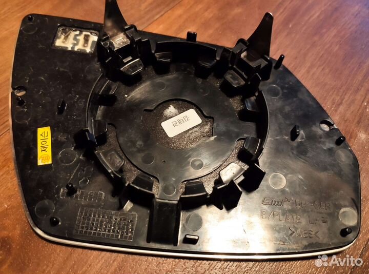 Зеркальный элемент Genesis 87611B1100 левый