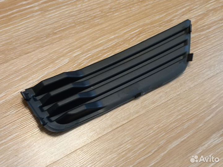 Заглушка туманки с дефектом Ford Focus II 04-08