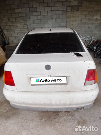 Volkswagen Polo 1.6 МТ, 1997, 207 698 км