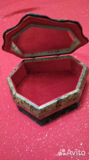 Малахитовая шкатулка 11Х9Х8