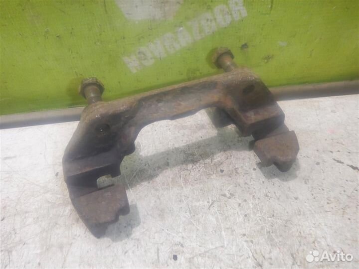 Скоба суппорта переднего бмв Е34