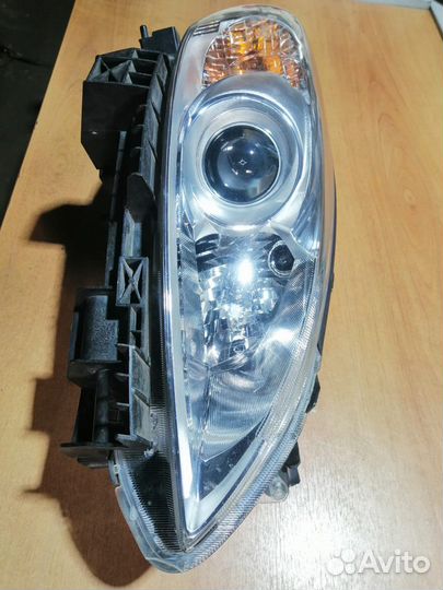 Фара правая Mazda 5 CW 10-16г