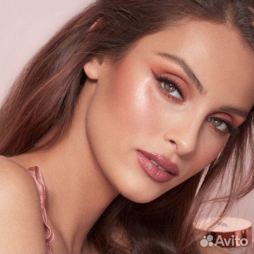 Хайлайтер-румяна Charlotte Tilbury Pillow Talk min