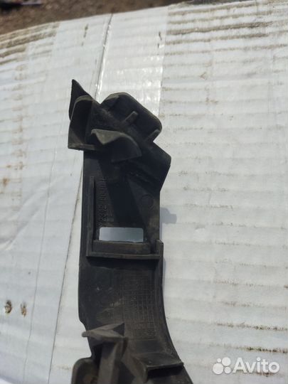 Накладки ветрового стекла жабо Suzuki Sx-4