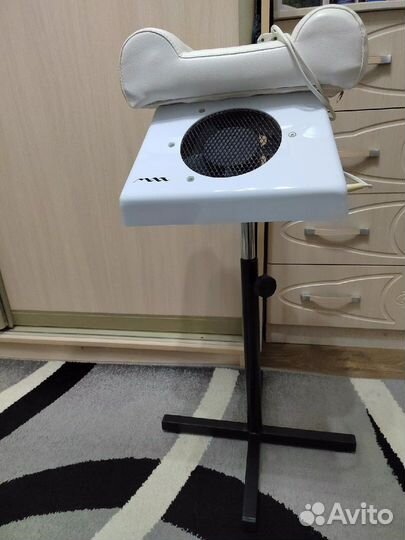 Пылесос для педикюра с подставкой