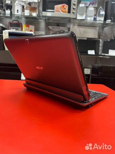 Нетбук Acer Iconia Tab W500 с клавиатурой