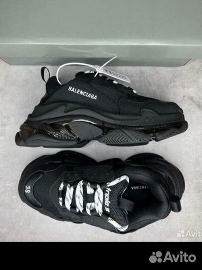 Balenciaga triple s black кроссовки