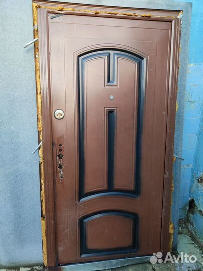 Стальная дверь бу