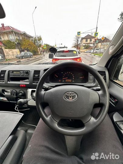 Toyota Hiace 2.0 AT, 2017, 152 040 км