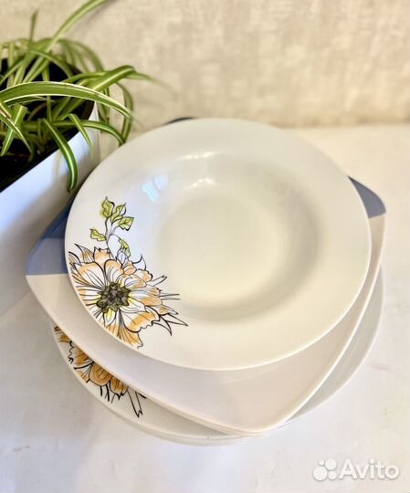 Тарелки, салатники, конфетницы, сковорода