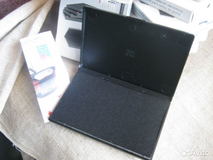 Штемпельная подушка черная Trobat 9052. Новая