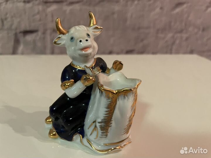 Коллекционные фигурки керамика гжель