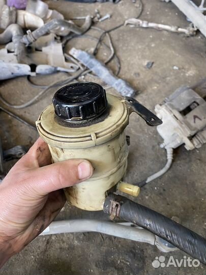 Бачок гур рено логан 1